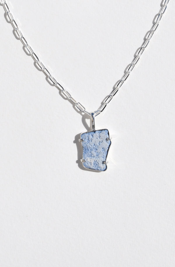 ALIX PENDANT NECKLACE