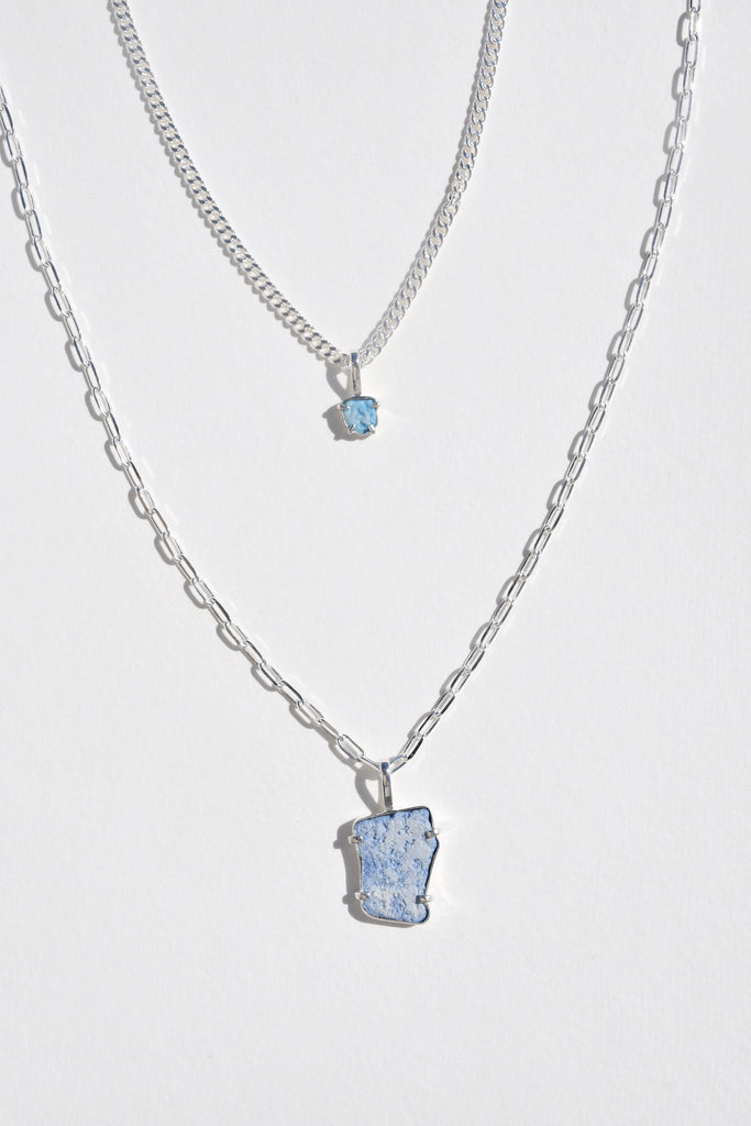 ALIX PENDANT NECKLACE