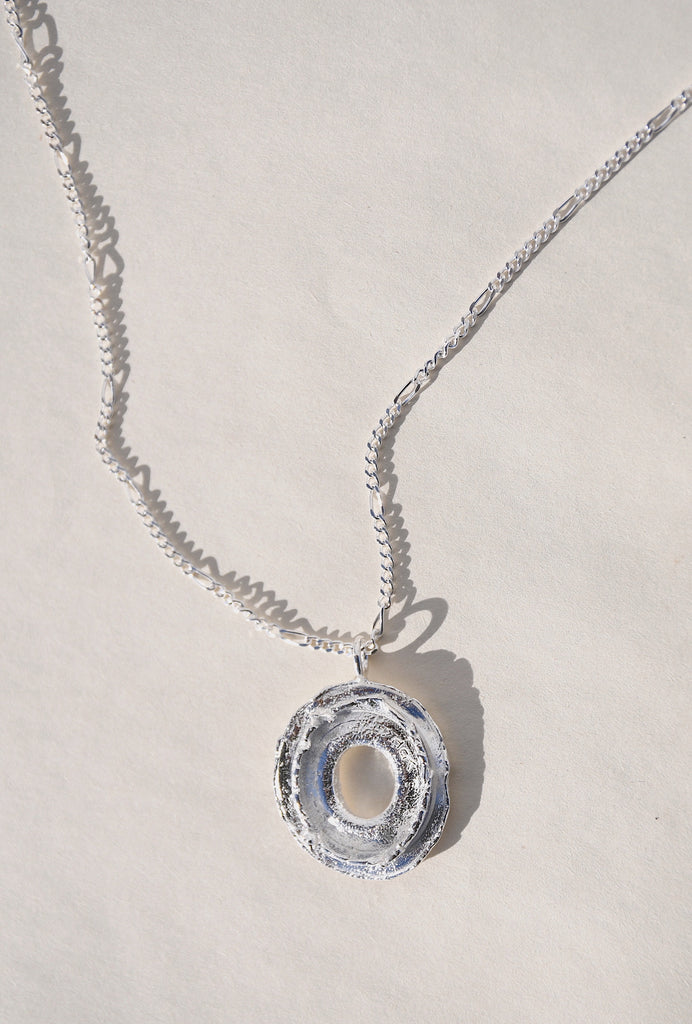 SILVER CAMÉLIA PENDANT NECKLACE