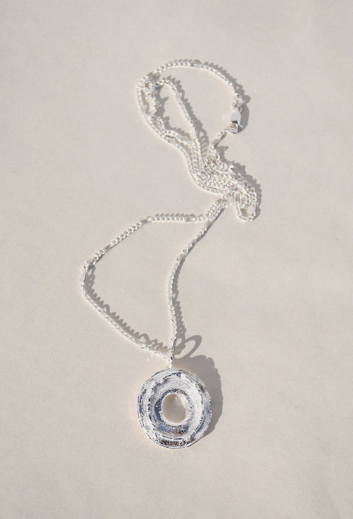 SILVER CAMÉLIA PENDANT NECKLACE