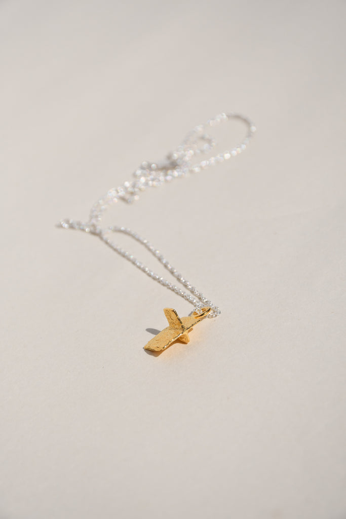 GOLD PIRATA CROSS  NECKLACE