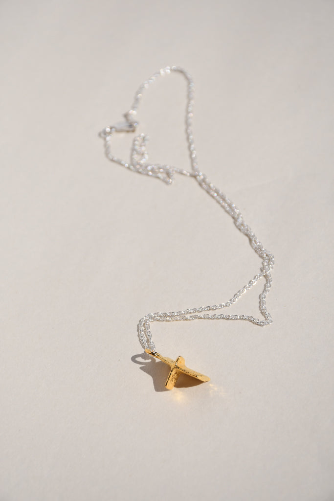GOLD PIRATA CROSS  NECKLACE
