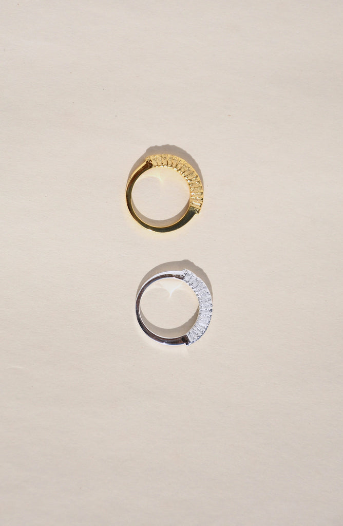 GOLD ARCH RING