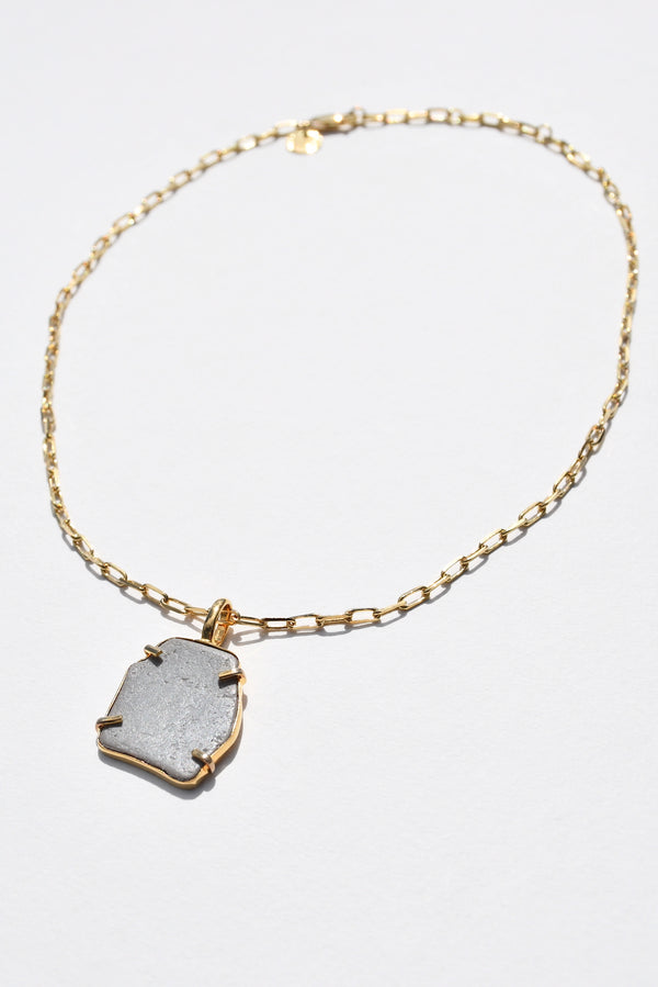 DELFIM PENDANT NECKLACE
