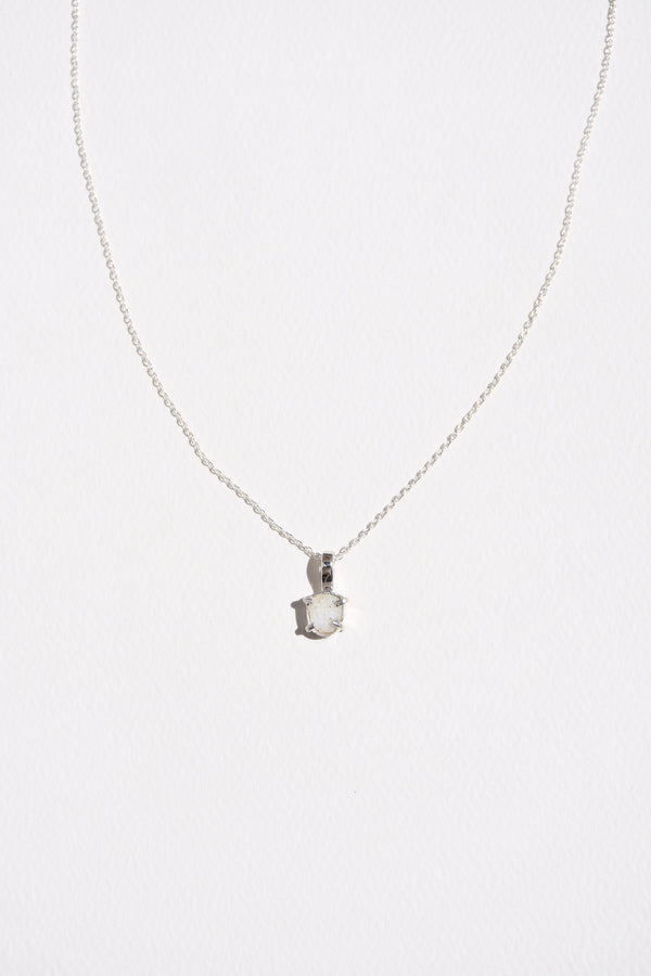 IVORIE PENDANT NECKLACE