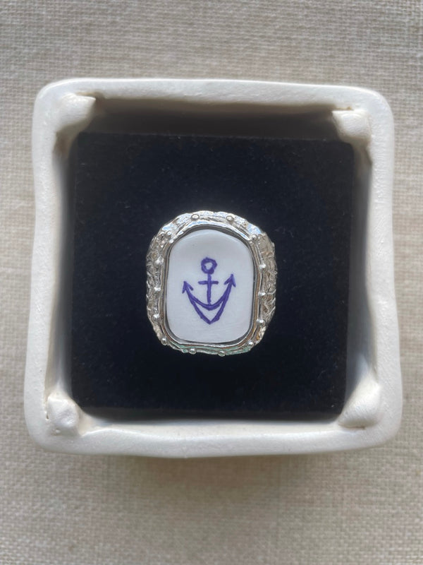 Avé Maria Signet Ring - Anchor III