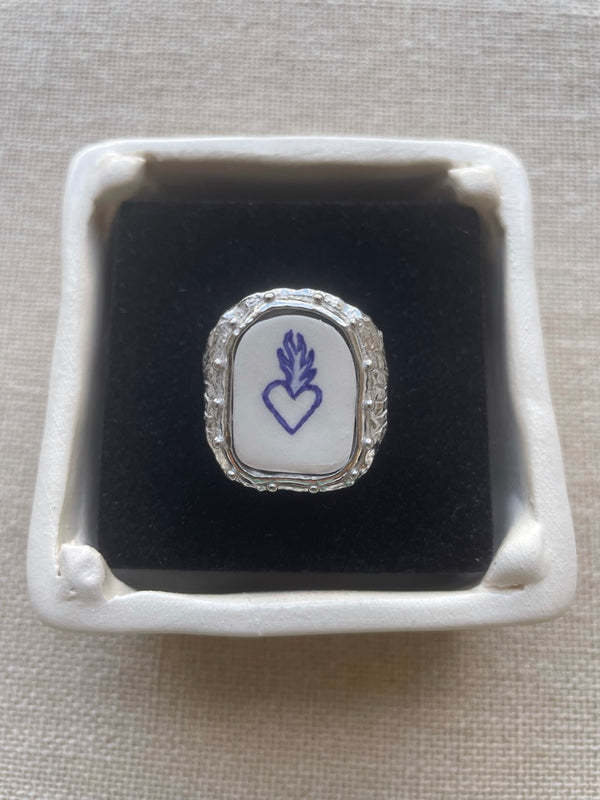 Avé Maria Signet Ring - Fire Heart II