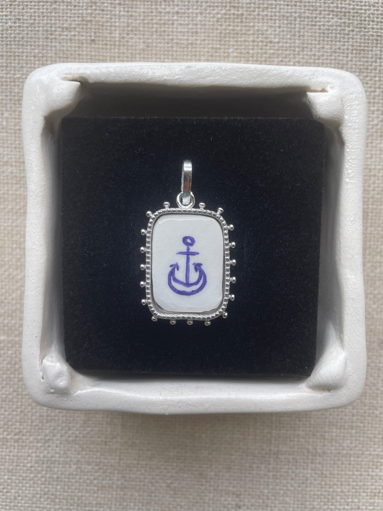 Avé Maria Rectangular Pendant - Anchor