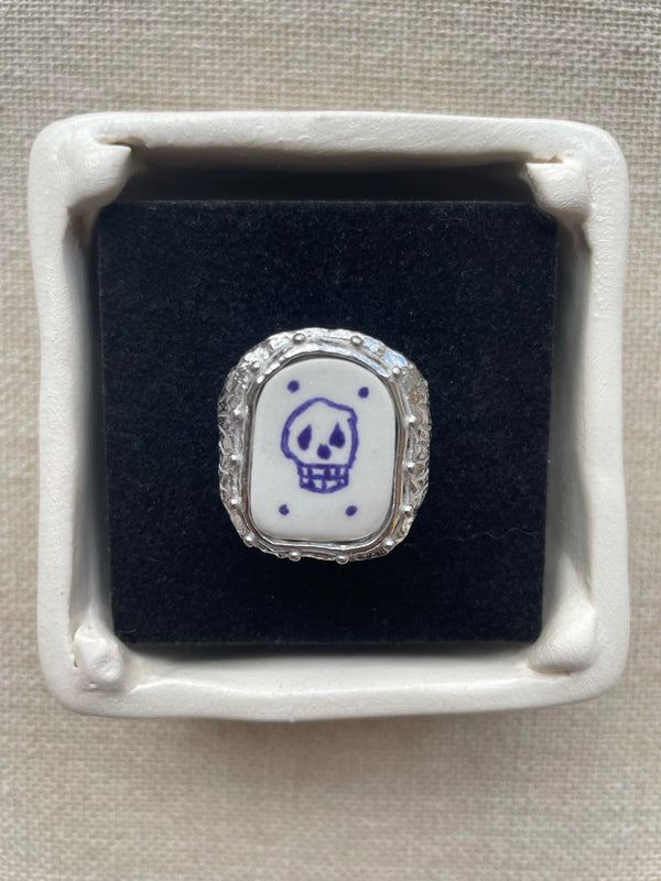 Avé Maria Signet Ring - Skull I