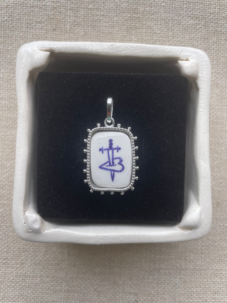 Avé Maria Rectangular Pendant - Sword & Heart