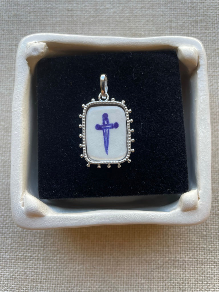 Avé Maria Rectangular Pendant - Dagger